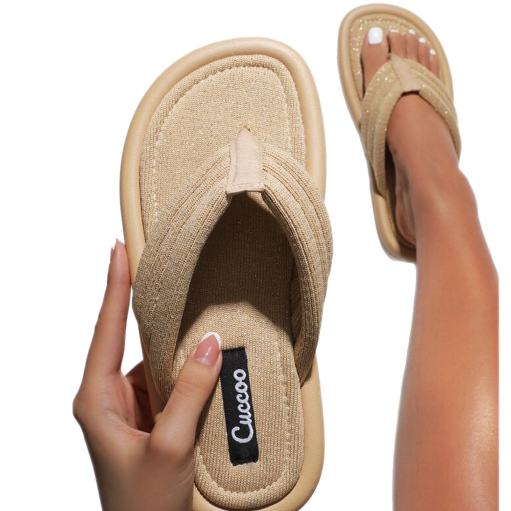 Cuccoo Shein Gold Minimalist Flip flops Sandals Size 10 Metallic Camel
